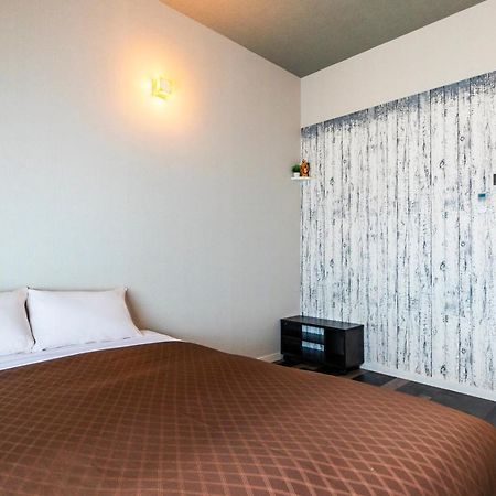 Morimori Land Lejlighedshotel Ginowan Eksteriør billede